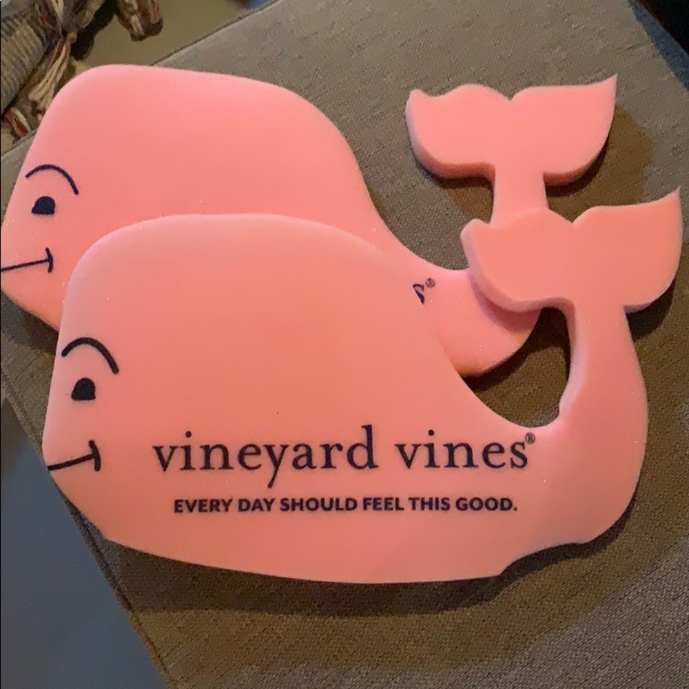 Vineyard vines foam whale hat